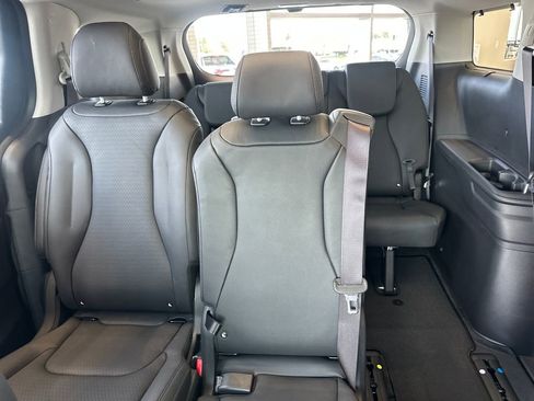New 2026 Kia Carnival SX Prestige image 12