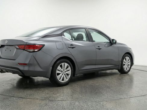 Used 2025 Nissan Sentra S FWD image 9