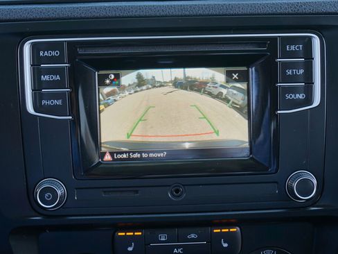 Used 2017 Volkswagen Jetta S w/ Jetta S Cold Weather Package image 19