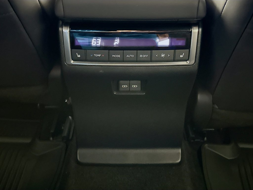 Used 2024 Lexus GX 550 w/ Accessory Package (2T) AWD/4WD image 27