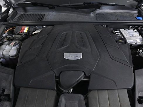 Certified 2022 Porsche Cayenne image 27