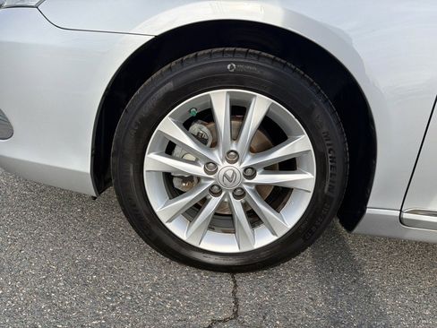 Used 2012 Lexus ES 350 4dr Sdn image 33