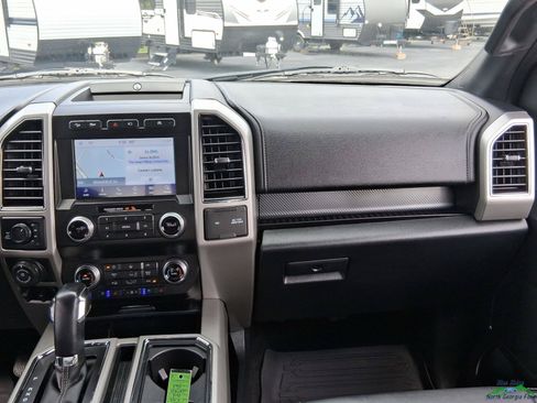 Used 2020 Ford F150 Lariat w/ Equipment Group 502A Luxury AWD/4WD image 17