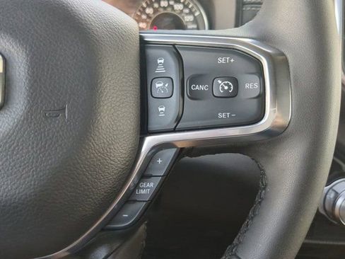 Used 2025 RAM 1500 Laramie AWD/4WD image 23