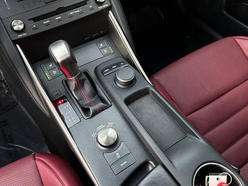 Used 2020 Lexus IS 350 F Sport w/ F Sport Package RWD image 12