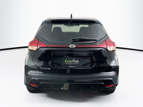 Used 2024 Nissan Kicks S image 7