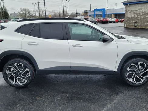 New 2026 Chevrolet Trax RS image 14