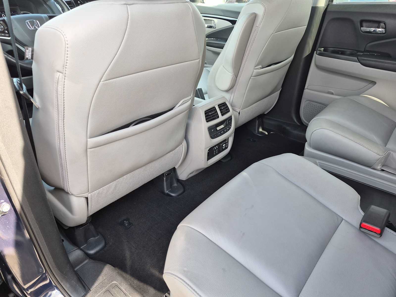 Certified 2020 Honda Pilot Touring image 18