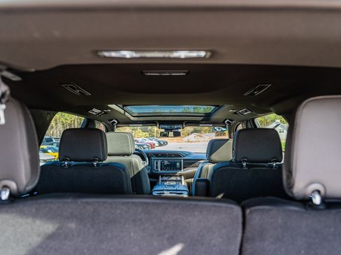 Used 2023 GMC Yukon Denali image 18