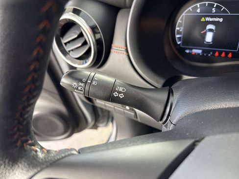 Used 2024 Nissan Kicks SR w/ SR Premium Package FWD image 16