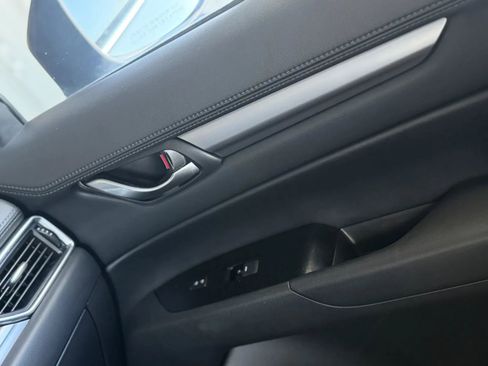 Used 2019 MAZDA CX-5 Touring image 33