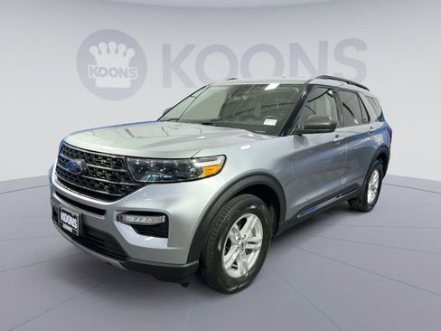 Used 2022 Ford Explorer XLT w/ Equipment Group 202A AWD/4WD image 1