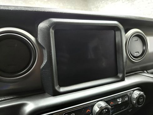 Used 2021 Jeep Wrangler Unlimited Sport image 19