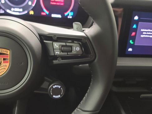 New 2026 Porsche Cayenne image 18