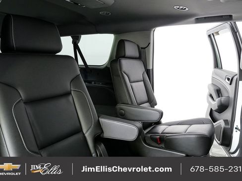 Used 2019 Chevrolet Suburban LT image 24