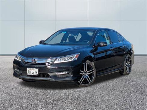 Used 2016 Honda Accord Touring image 1