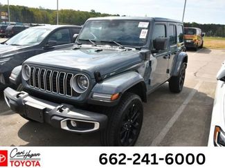 Used 2025 Jeep Wrangler Unlimited Sahara w/ Safety Group video 1