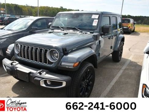 Used 2025 Jeep Wrangler Unlimited Sahara w/ Safety Group image 1