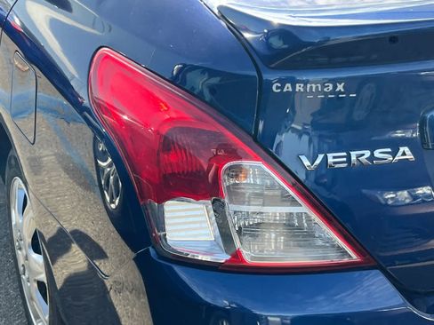 Used 2018 Nissan Versa SV FWD image 20