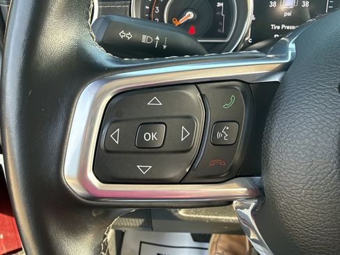 Used 2021 Jeep Gladiator Overland w/ Popular Equipment Package AWD/4WD image 22