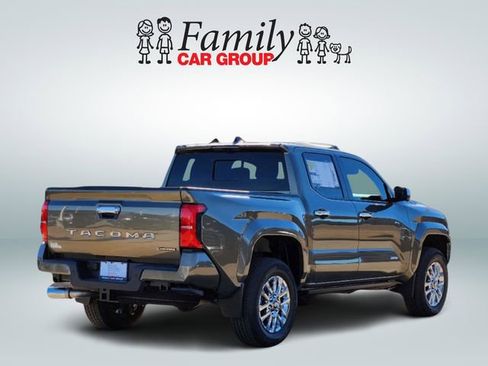 Used 2024 Toyota Tacoma Limited image 4