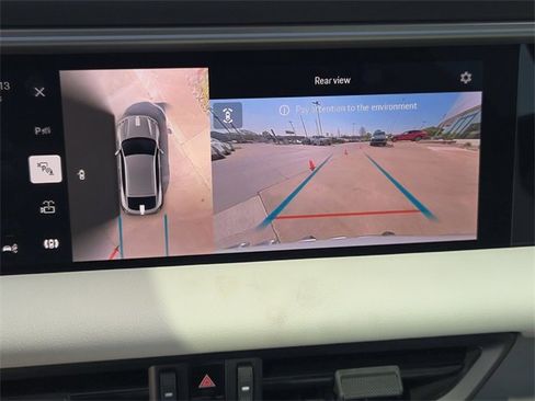 New 2025 Porsche Macan 4 Electric image 26