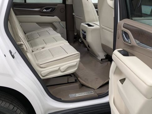 Used 2021 GMC Yukon Denali w/ Denali Premium Package image 43