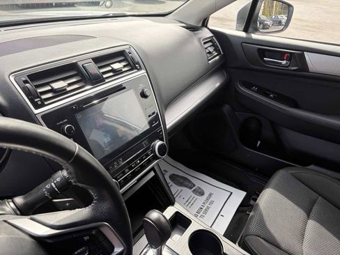 Used 2018 Subaru Outback 2.5i Premium AWD/4WD image 13