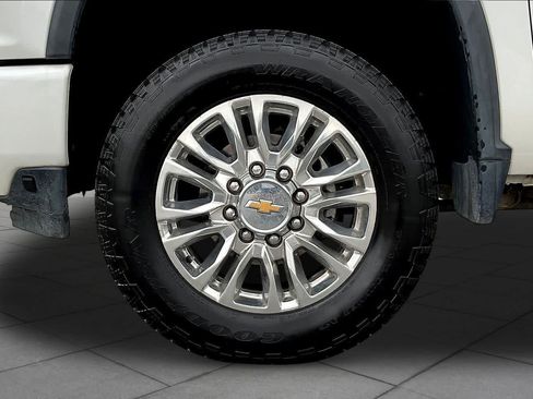 Used 2023 Chevrolet Silverado 2500 High Country w/ Z71 Off-Road Package AWD/4WD image 21