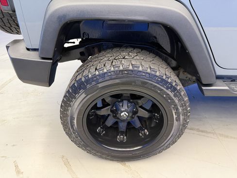 Used 2015 Jeep Wrangler Unlimited Sport w/ Connectivity Group AWD/4WD image 8