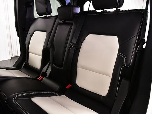 New 2026 Ford Bronco Outer Banks w/ Sasquatch Package AWD/4WD image 31