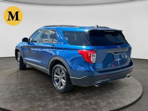 Used 2022 Ford Explorer XLT w/ Equipment Group 202A AWD/4WD image 3