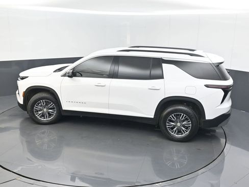 Used 2025 Chevrolet Traverse LT w/ LPO, Floor Liner Package AWD/4WD image 44