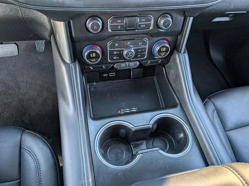 Used 2024 Chevrolet Tahoe Z71 w/ Luxury Package image 30