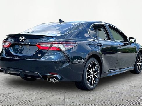 Used 2021 Toyota Camry SE FWD image 6