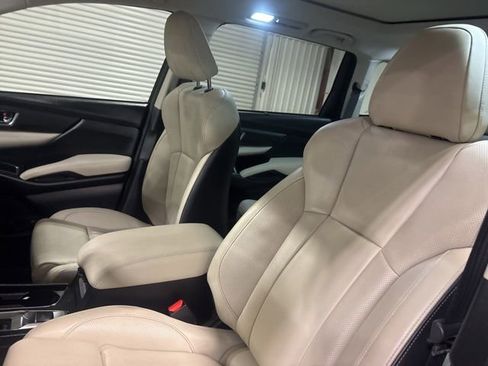 Used 2023 Subaru Ascent Limited w/ Technology Package image 16