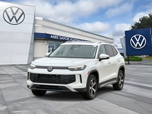 New 2026 Volkswagen Tiguan SE image 1