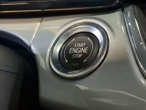 Used 2025 Chevrolet Trax LT w/ LT Convenience Package image 27