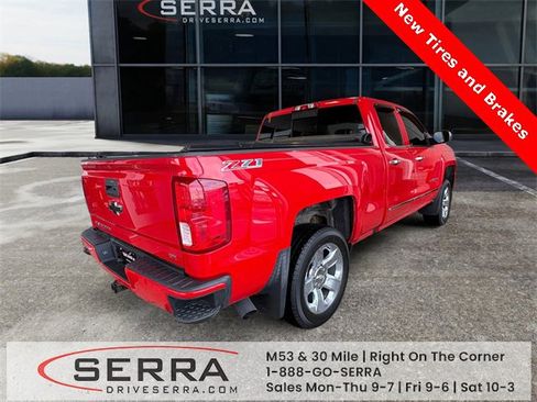 Used 2016 Chevrolet Silverado 1500 LTZ Z71 image 4