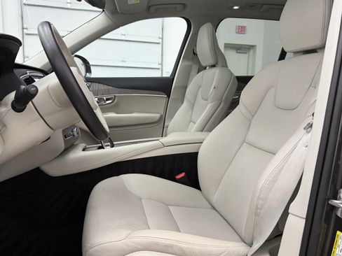 Certified 2023 Volvo XC90 B6 Plus w/ Protection Package Premier AWD/4WD image 12
