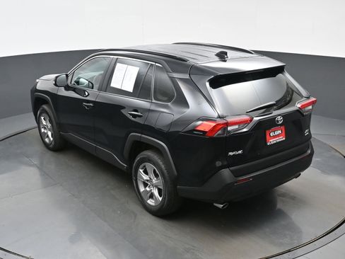 Used 2025 Toyota RAV4 XLE AWD/4WD image 38