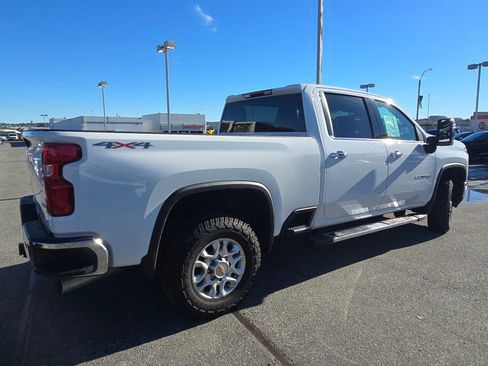Used 2024 Chevrolet Silverado 2500 LTZ image 4