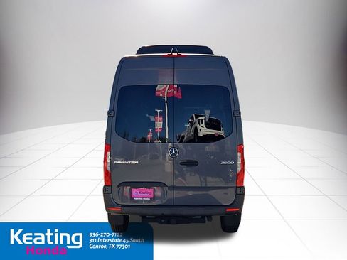 Used 2021 Mercedes-Benz Sprinter 2500 image 8