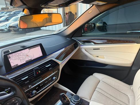 Used 2020 BMW 530i w/ M Sport Package RWD image 50