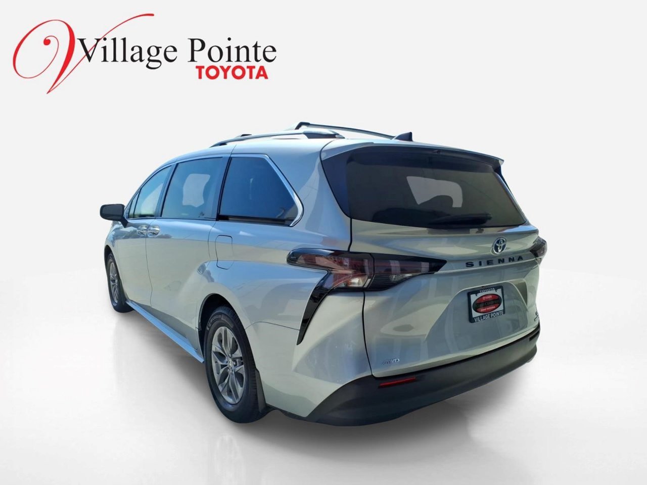 Certified 2023 Toyota Sienna LE w/ LE Plus Package AWD/4WD image 2