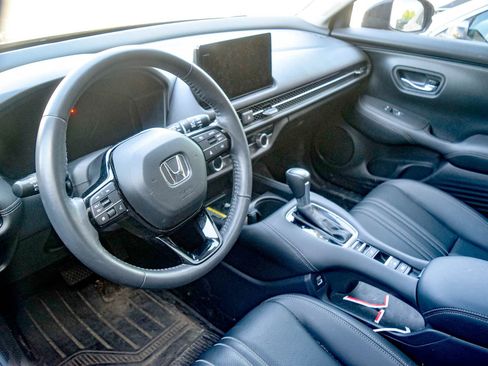 Used 2023 Honda HR-V EX-L image 11