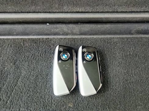 Used 2024 BMW X7 xDrive40i w/ M Sport Package AWD/4WD image 82