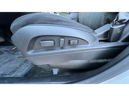 Used 2017 Chevrolet Equinox LT w/ Convenience Package image 24