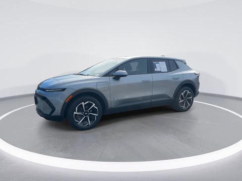 Used 2025 Chevrolet Equinox EV LT w/ Comfort Package image 5