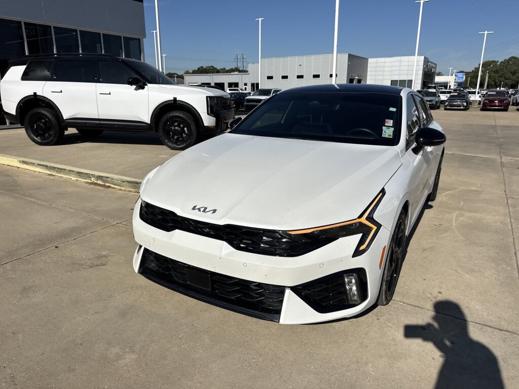 Certified 2025 Kia K5 GT-Line w/ GT-Line Premium Package FWD image 3
